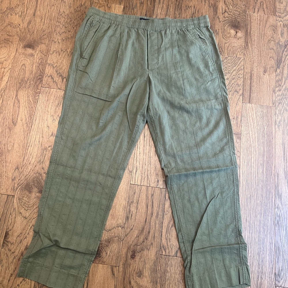 NWOT Abercrombie & Fitch Khaki Green Men's Chinos XL